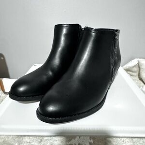 Arizona Camino Stacked Heel Booties